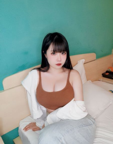 两个人的视频高清在线观看免费_4K完整版观看